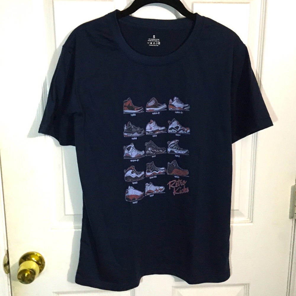 Jordan Retro Kicks-A UNIQUE CREATION 100% Organic Cotton Blue T-Shirt Size Small
